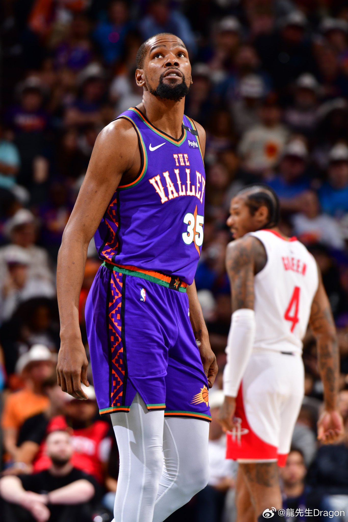 从攻守两端 从攻守两端